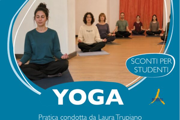 Volantino_Yoga_A6_26-27